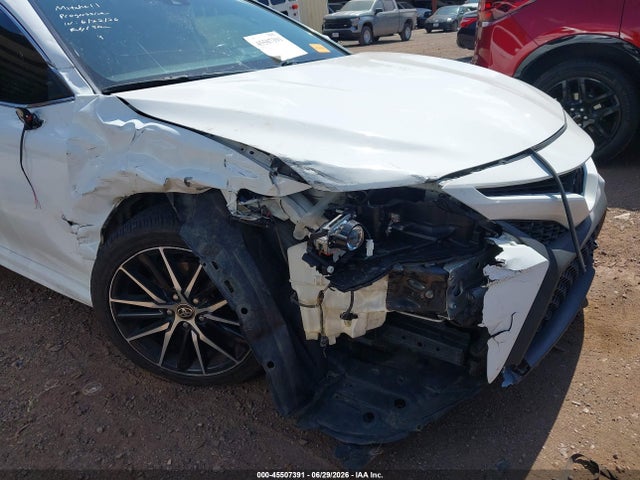 صورة 6 لـ 2020 Toyota CAMRY SE