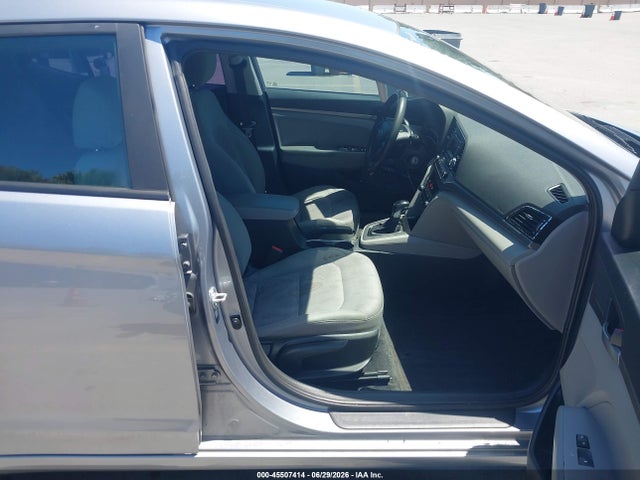 2017 Hyundai ELANTRA SE photo 5