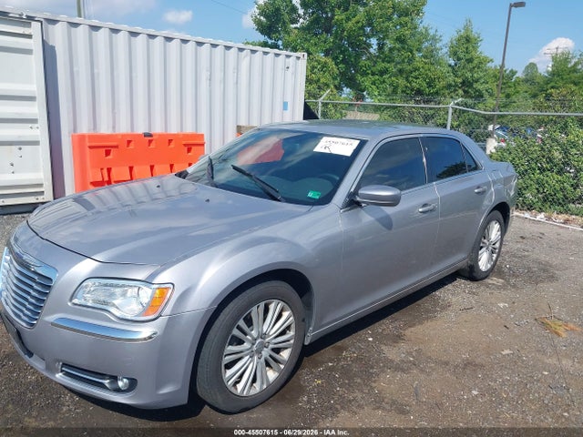 صورة 2 لـ 2014 Chrysler 300