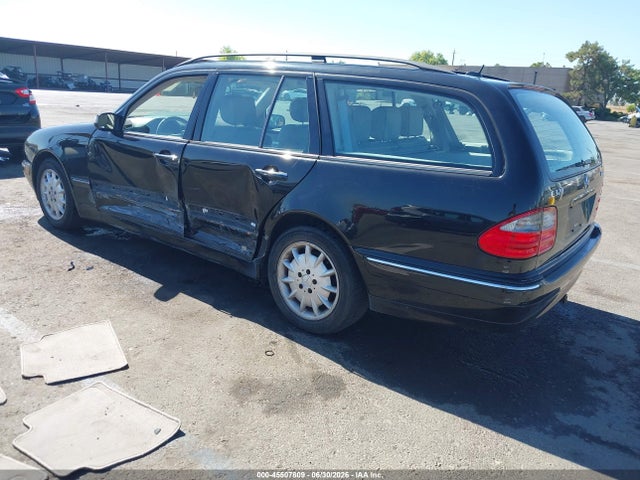 صورة 3 لـ 2002 Mercedes-BENZ E 320 4M