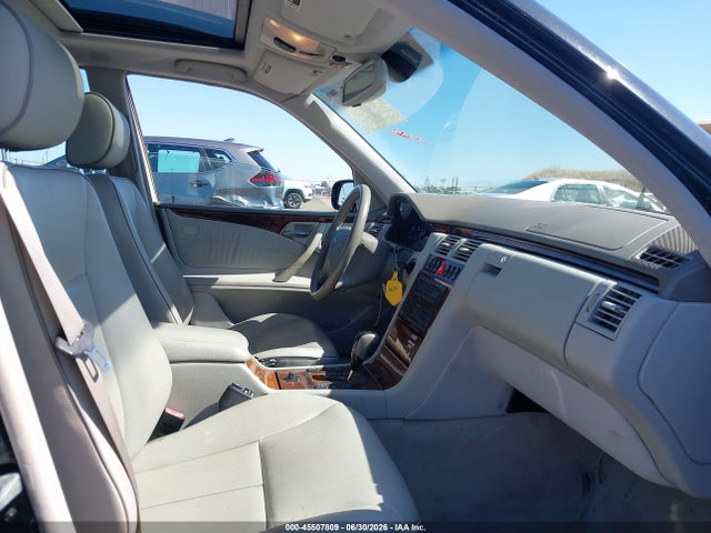 صورة 5 لـ 2002 Mercedes-BENZ E 320 4M