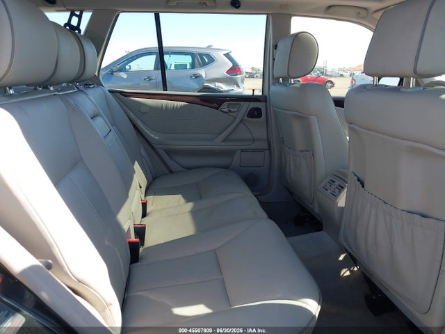 صورة 8 لـ 2002 Mercedes-BENZ E 320 4M