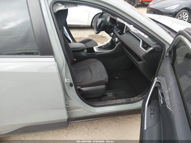 2023 TOYOTA RAV4 XLE 5