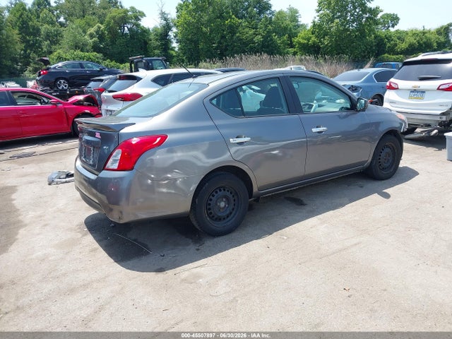 2017 Nissan VERSA 1.6 SV 照片 4