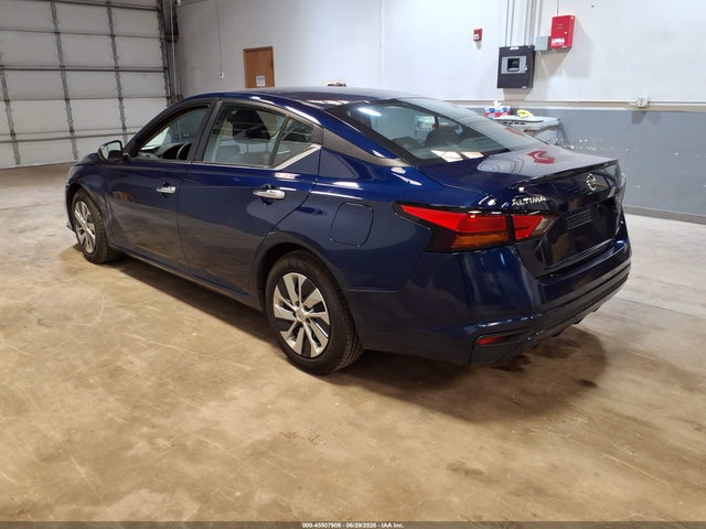 2021 Nissan ALTIMA S FWD photo 3