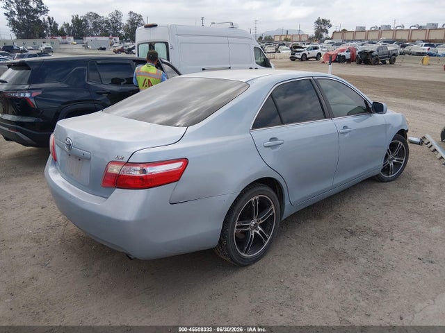 2009 Toyota CAMRY LE photo 4