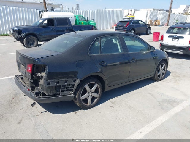 صورة 4 لـ 2010 Volkswagen JETTA LIMITED EDITION