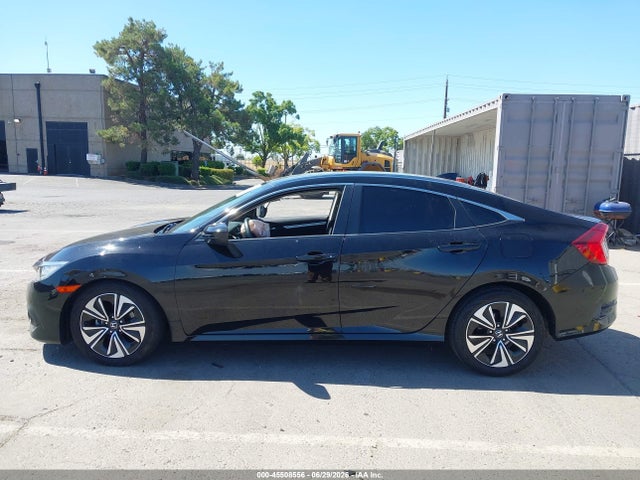 2018 Honda CIVIC EX-T — миниатюра 14