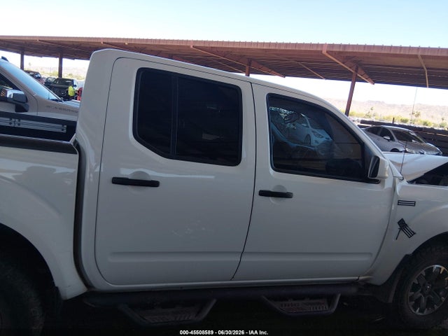 2019 Nissan FRONTIER PRO-4X thumbnail 13