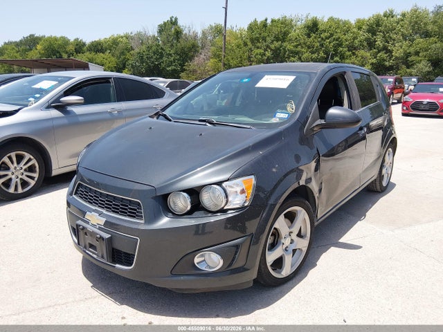 2015 Chevrolet SONIC LTZ AUTO 照片 2