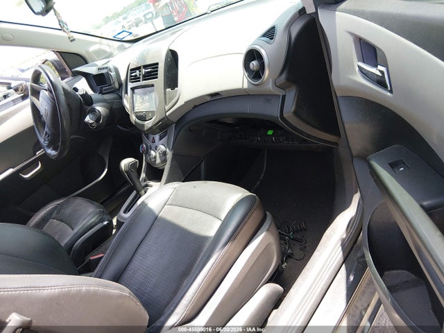 2015 Chevrolet SONIC LTZ AUTO 照片 5