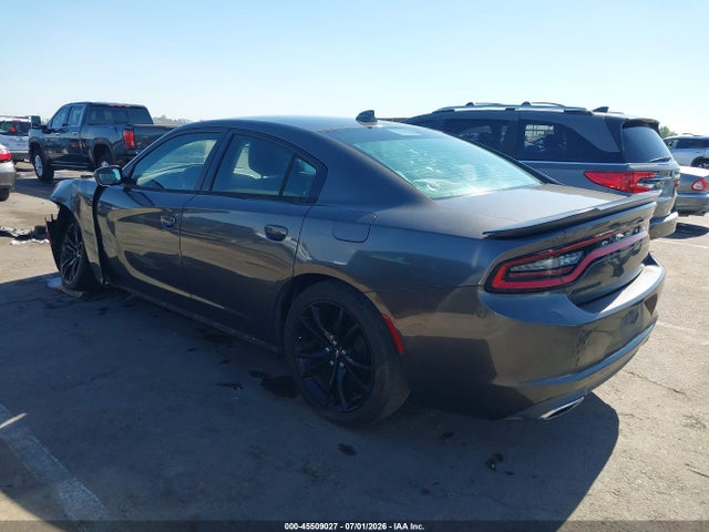 صورة 3 لـ 2017 Dodge CHARGER SXT RWD