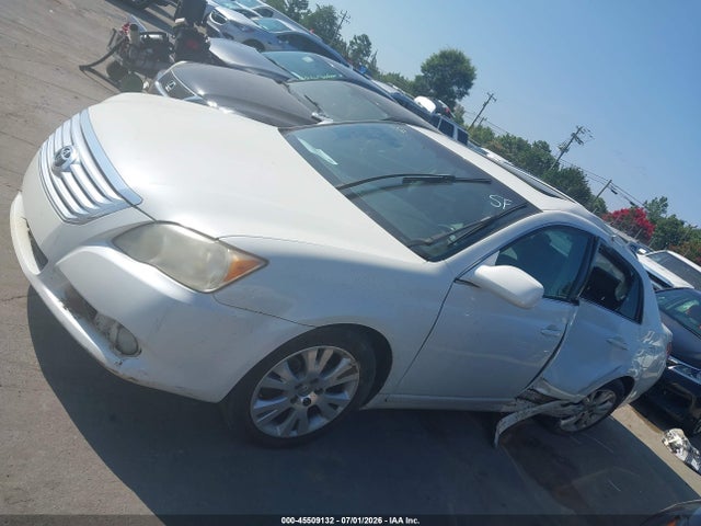2010 Toyota AVALON XLS thumbnail 14