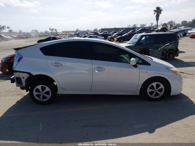 صورة مصغرة 13 لـ 2012 Toyota PRIUS THREE