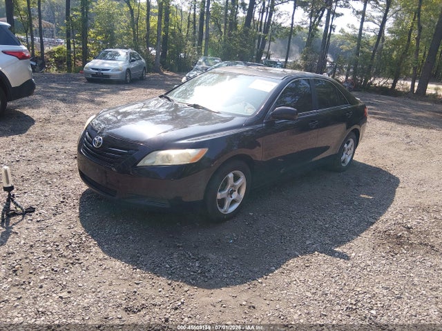 2009 Toyota CAMRY LE photo 2