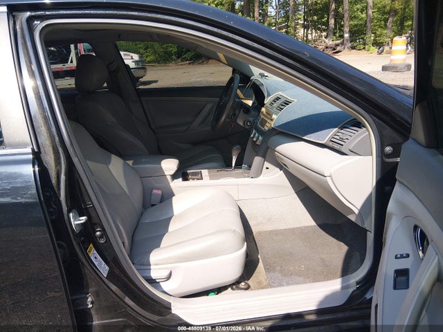 2009 Toyota CAMRY LE photo 5
