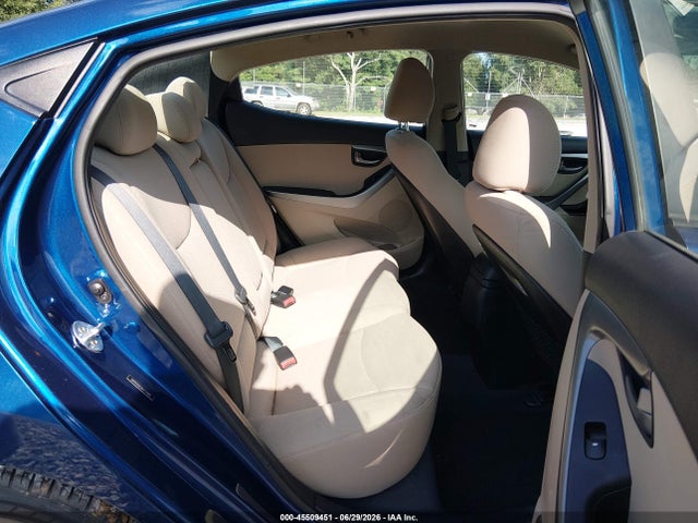 صورة 8 لـ 2016 Hyundai ELANTRA SE