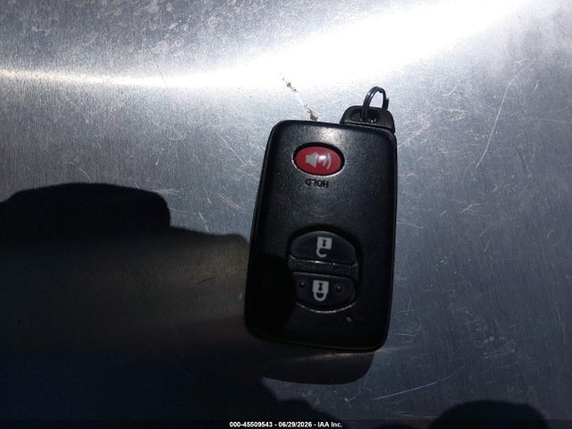 2013 Toyota PRIUS TWO thumbnail 11