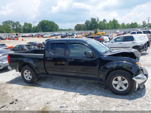 2011 Nissan FRONTIER SV photo 13