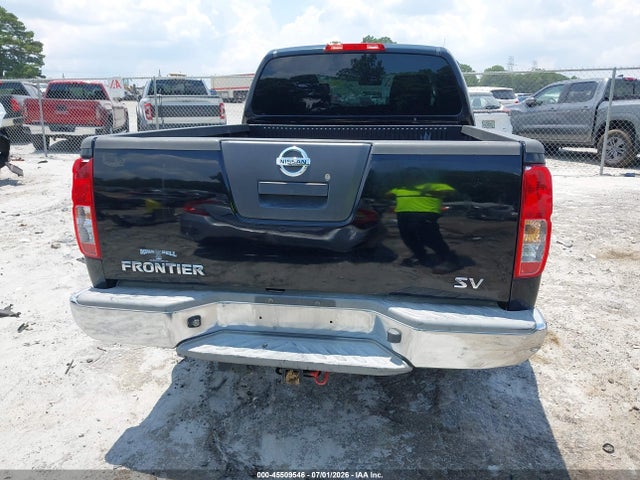 2011 Nissan FRONTIER SV photo 16