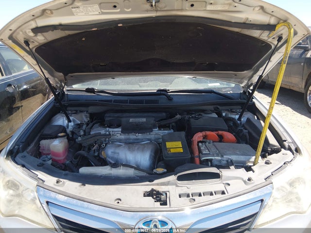2014 Toyota CAMRY HYBRID XLE photo 10