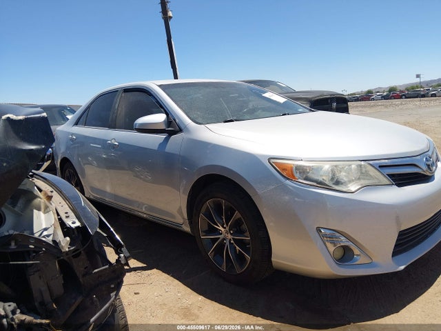 صورة مصغرة 13 لـ 2014 Toyota CAMRY HYBRID XLE