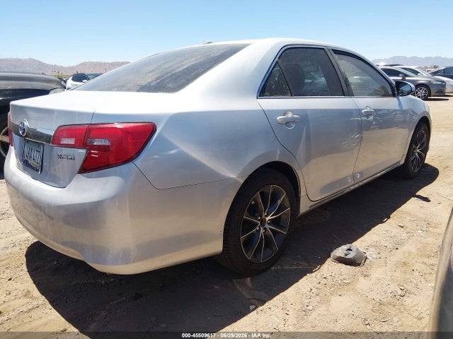 2014 Toyota CAMRY HYBRID XLE photo 4