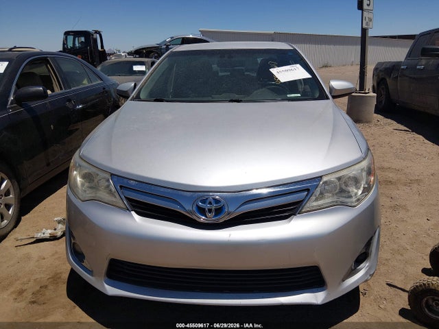 2014 Toyota CAMRY HYBRID XLE photo 6
