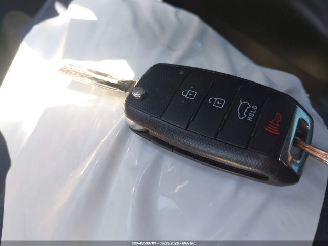 2016 KIA SOUL thumbnail 11