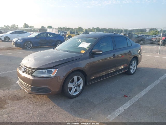 2012 Volkswagen JETTA 2.0L TDI 照片 2