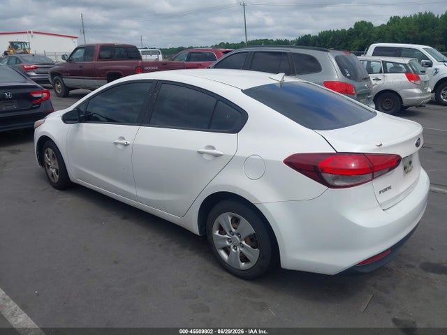 2017 KIA FORTE LX photo 3