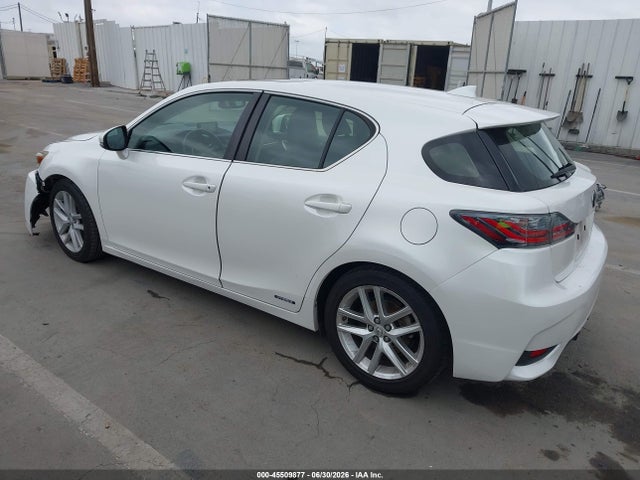 2016 Lexus CT 200H — фото 3