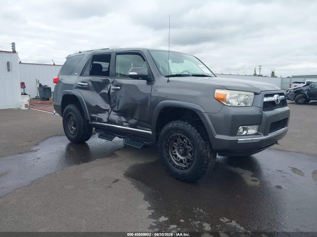 2013 TOYOTA 4RUNNER SR5