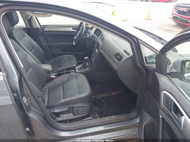 صورة 5 لـ 2015 Volkswagen GOLF SPORTWAGEN TDI SE 4-DOOR