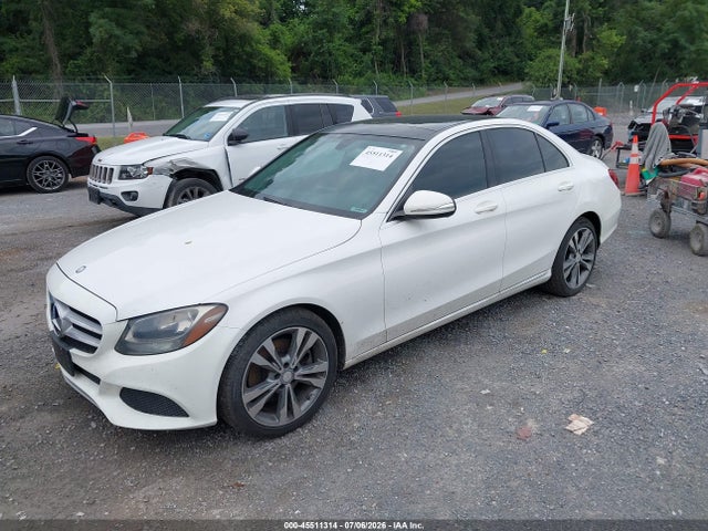 2015 Mercedes-BENZ C 300 4MATIC 缩略图 2