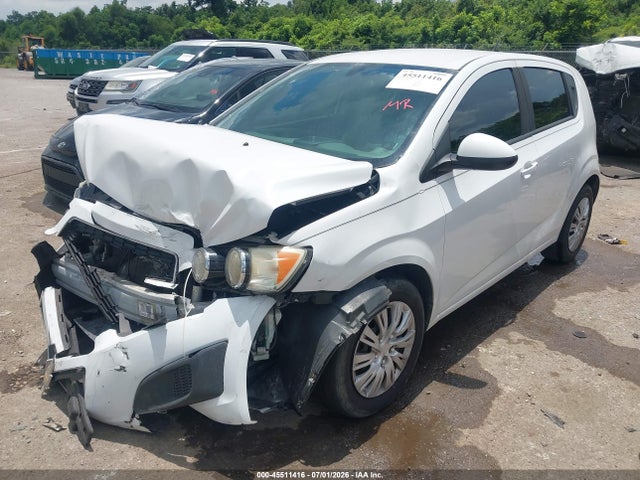 2014 Chevrolet SONIC LS AUTO 照片 2