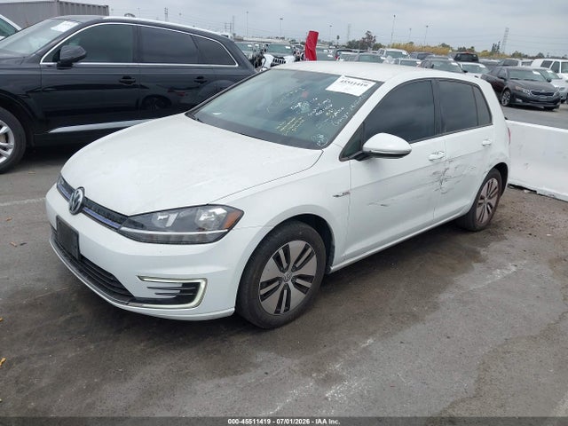 2019 Volkswagen E-GOLF SE — фото 2