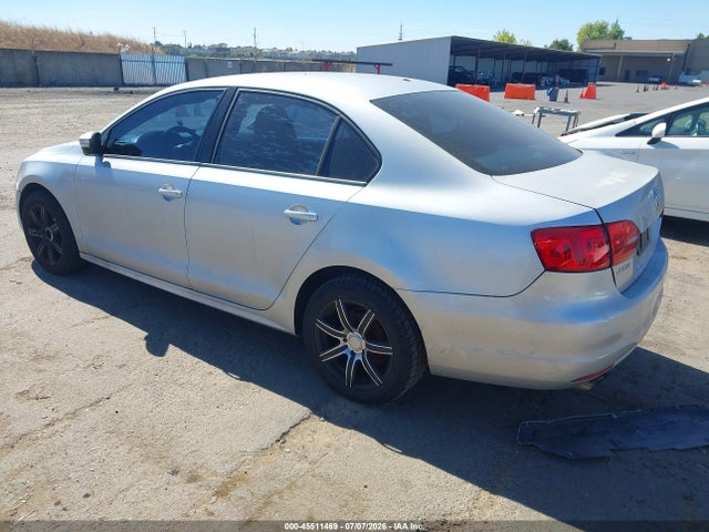 صورة 3 لـ 2011 Volkswagen JETTA 2.5L SE