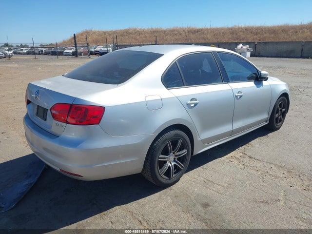 صورة 4 لـ 2011 Volkswagen JETTA 2.5L SE