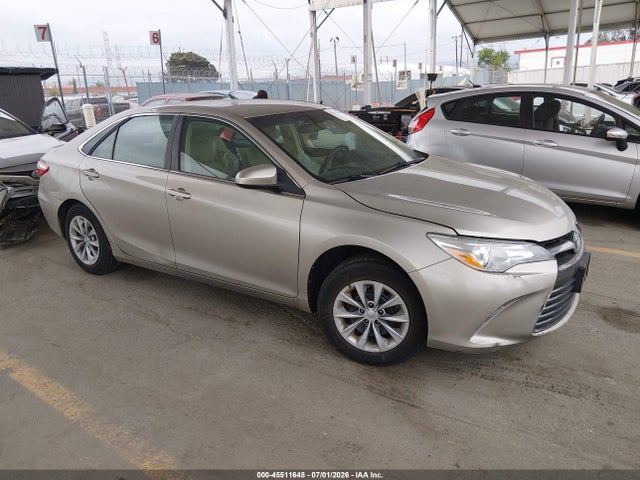 2015 TOYOTA CAMRY LE