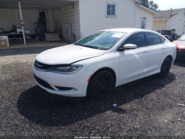 2015 Chrysler 200 LIMITED 照片 2