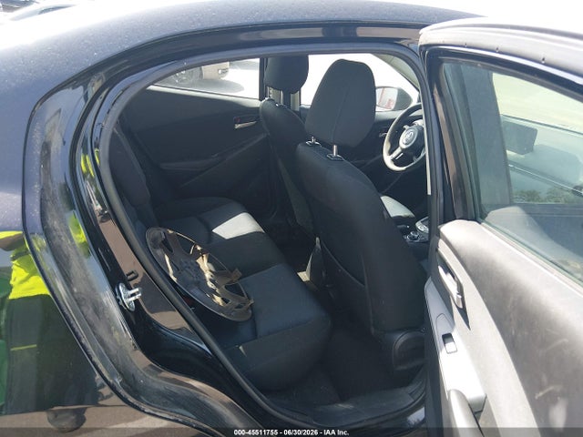 2019 Toyota YARIS L photo 8