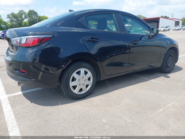 2019 Toyota YARIS L photo 4