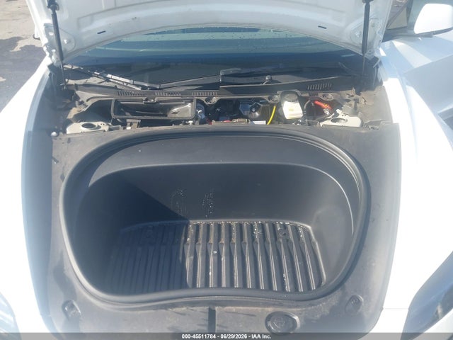 صورة 10 لـ 2025 Tesla MODEL 3 LONG RANGE REAR-WHEEL DRIVE/STANDARD REAR-