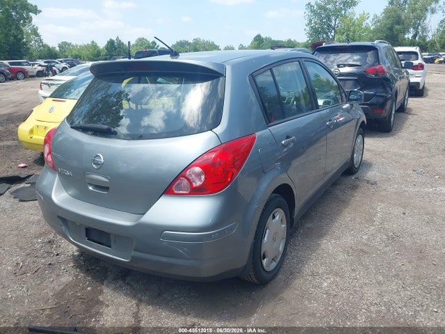 2009 Nissan VERSA 1.8S — фото 4