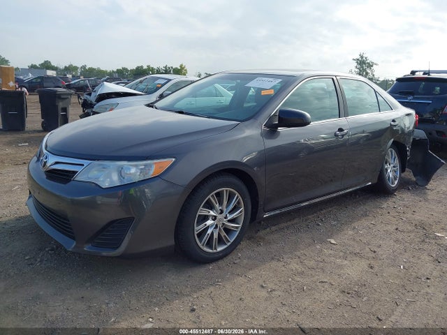 2012 Toyota CAMRY LE photo 2