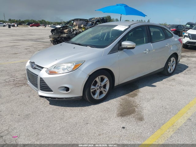 2014 FORD FOCUS SE photo 2