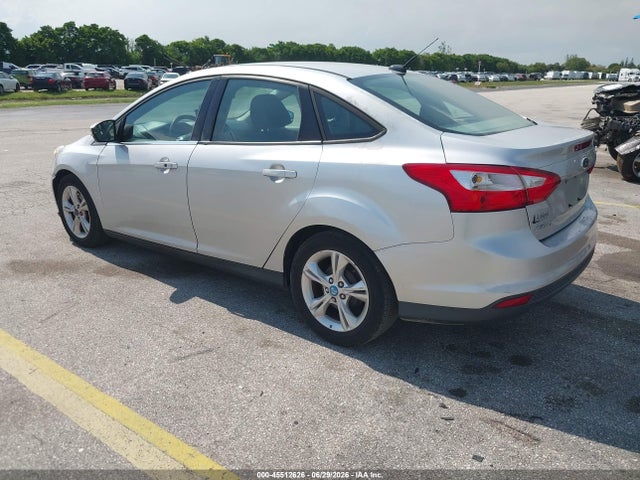 2014 FORD FOCUS SE photo 3