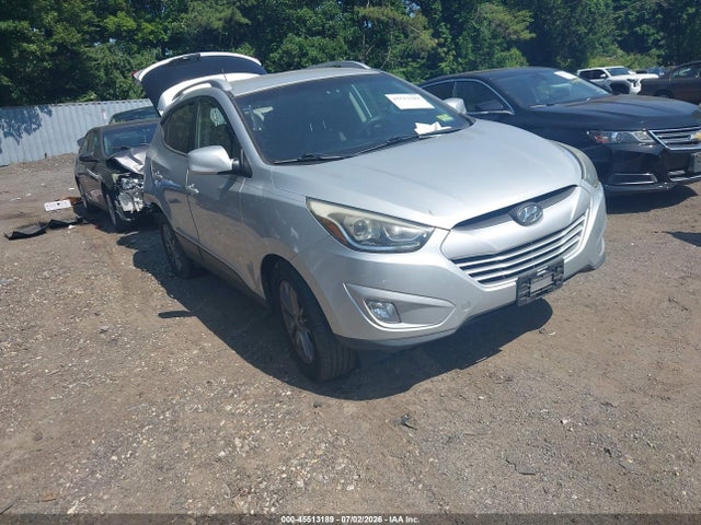 2015 HYUNDAI TUCSON SE