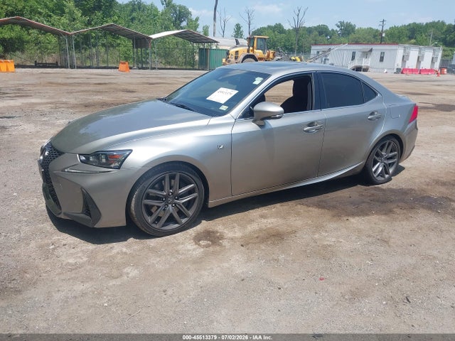 2018 Lexus IS 300 — фото 2